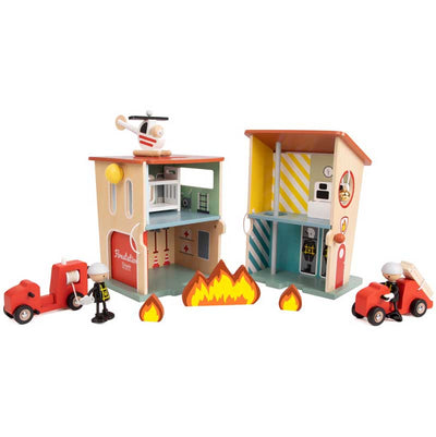 Дървена пожарна станция Classic World от 13 части за деца над 3 години